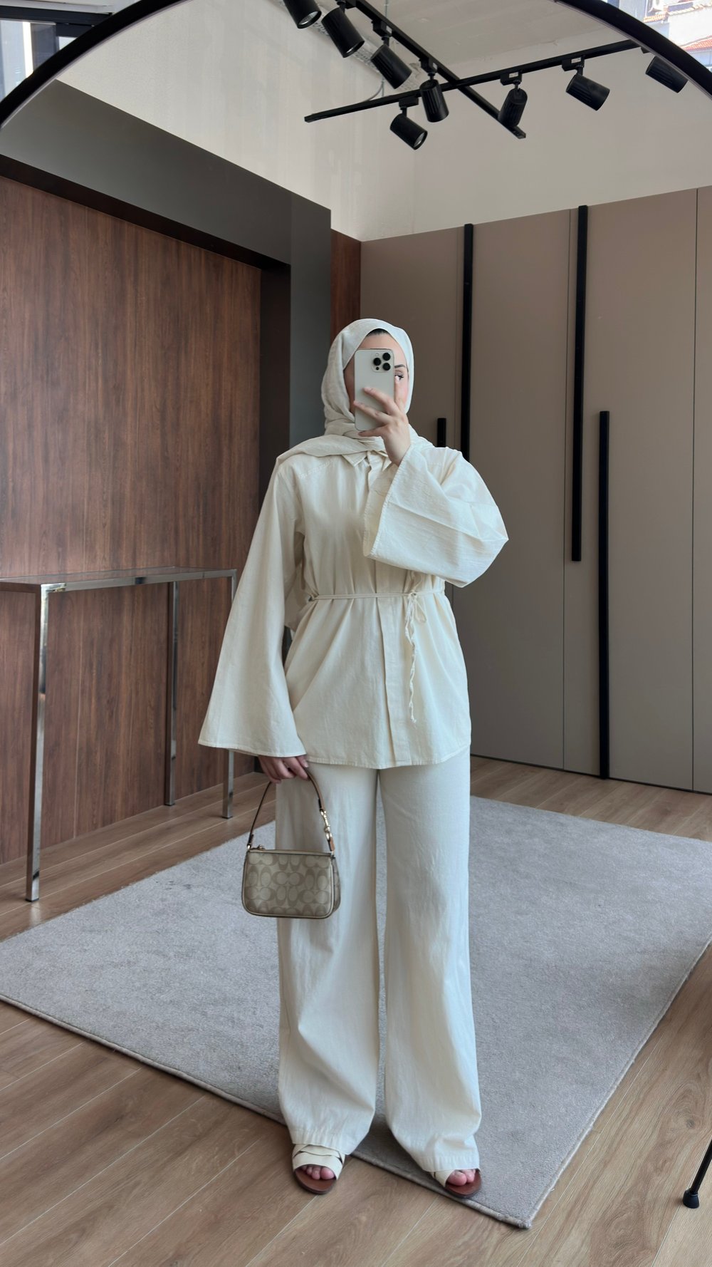 Noura Takım | Ekru