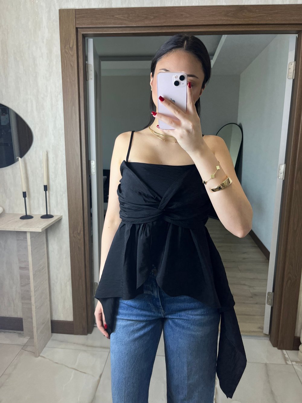 Asimetrik Kesim Dökümlü Askılı Bluz Siyah