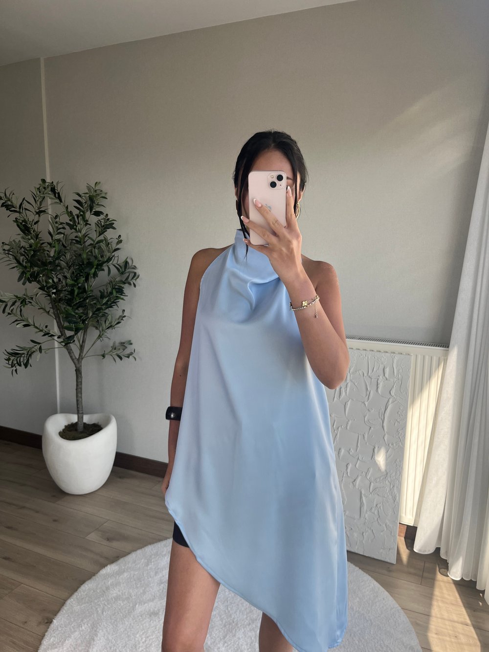 Asimetrik Kesim Saten Bluz Mavi