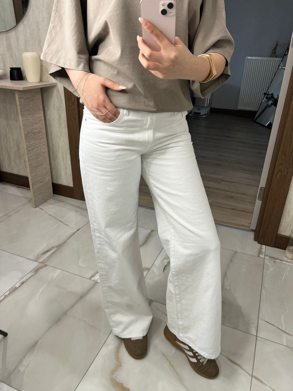 Bol Paça Beyaz Jean