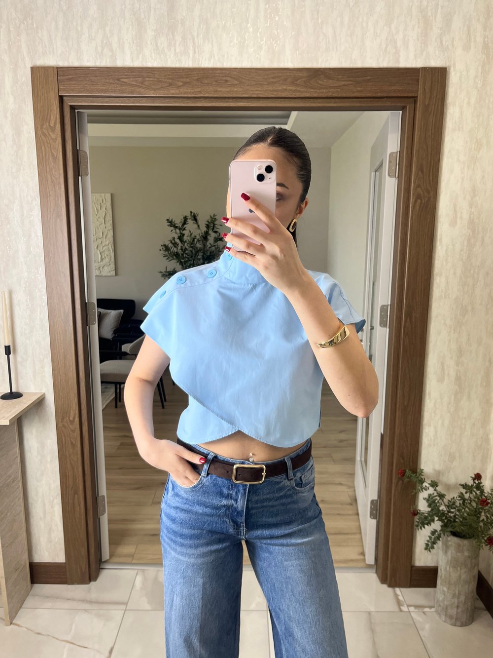 Dik Yaka Düğme Detaylı Crop Bluz Mavi