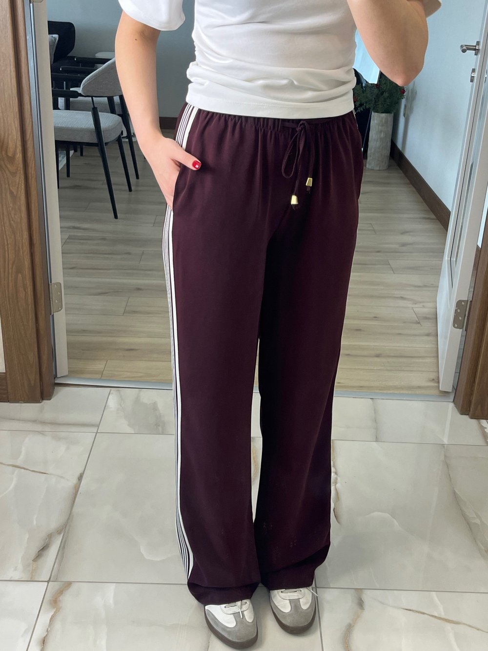 Yan Şerit Detaylı Lastik Bel Kumaş Pantolon Bordo