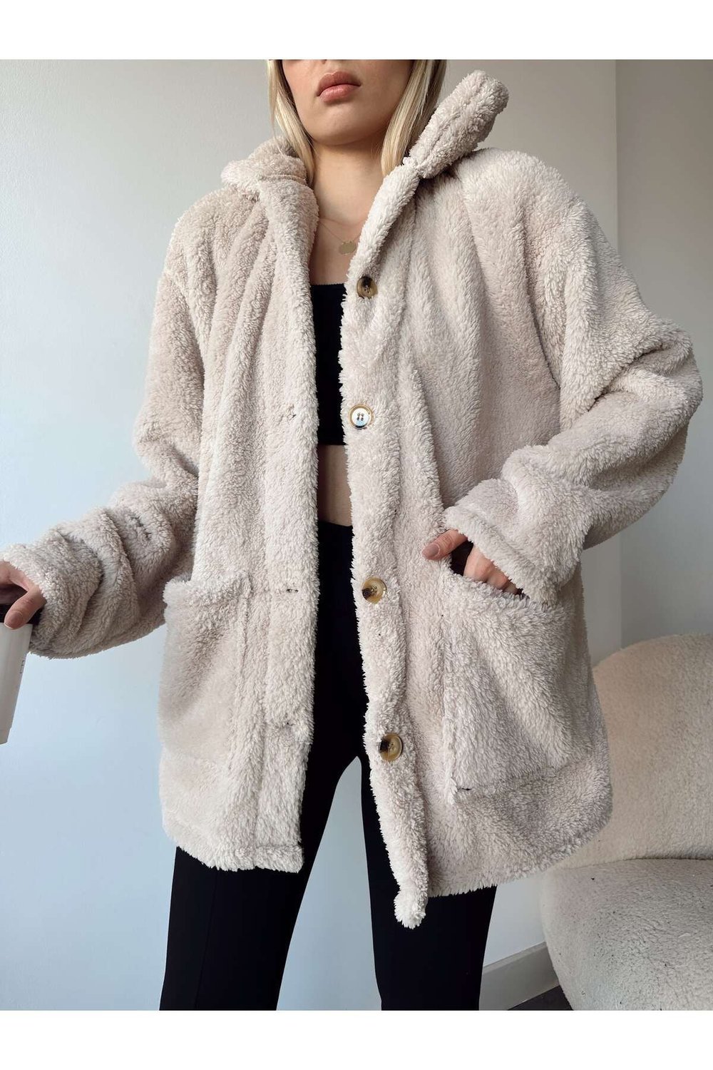 ÇİFT CEPLİ ÖNÜ DÜĞMELİ OVERSİZE PELUŞ CEKET ZYN-58557 - BEJ