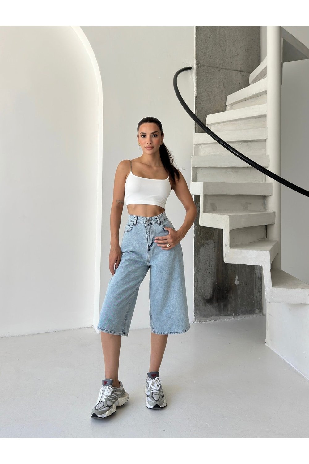 Kadın Açık Yüksek Bel Bol Paça Denim Bermuda Şort ZYN-58799 - Mavi