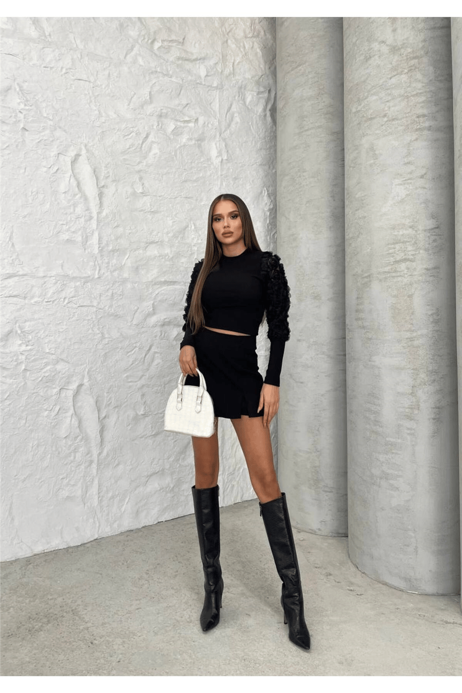 KADIN BİSİKLET YAKA KOLLARI GÜL DETAYLI BLUZ HYN-58009 - SİYAH