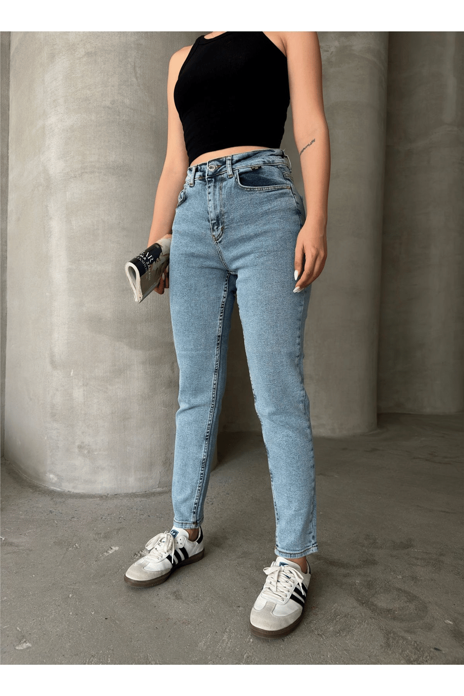 KADIN TAŞ YIKAMALI MOM JEAN KOT PANTOLON ZYN-58718 - AÇIK MAVİ