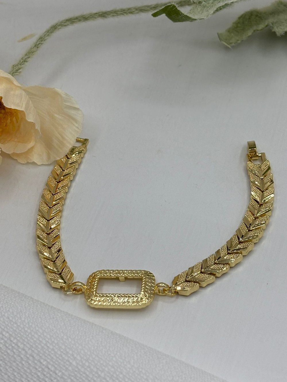 GOLD BİLEKLİKGOLD SERİSİ26-MRT-10001Celik Taki AccesoriesGOLD BİLEKLİK