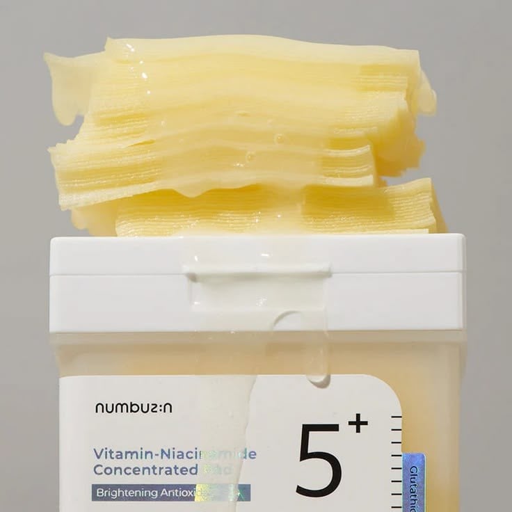 NUMBUZIN No.5+ Glutathione Vitamin Concentrated Toner Pads (Glutatyon ve Vitamin İçeren Leke Karşıtı, Aydınlatıcı Tonik Pedleri)