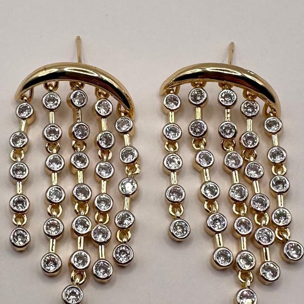 Zirkon Taşlı Salkım Şelale Küpe (Gold Görünümlü)