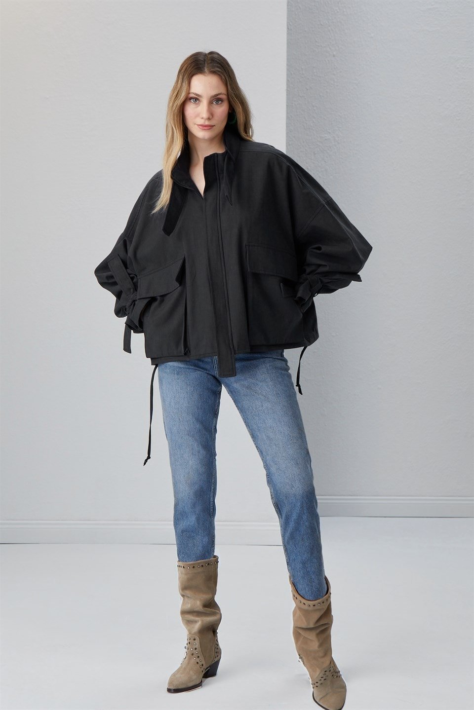 TYRA CEKET I BLACK