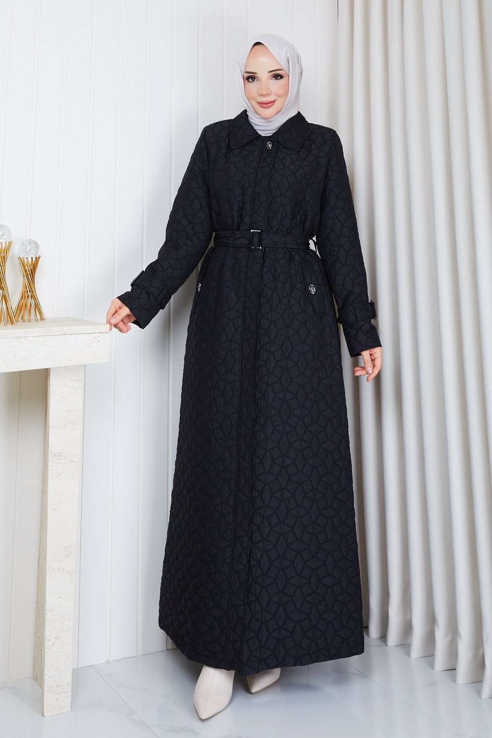 YAKALI UZUN KAPİTONE / Siyah