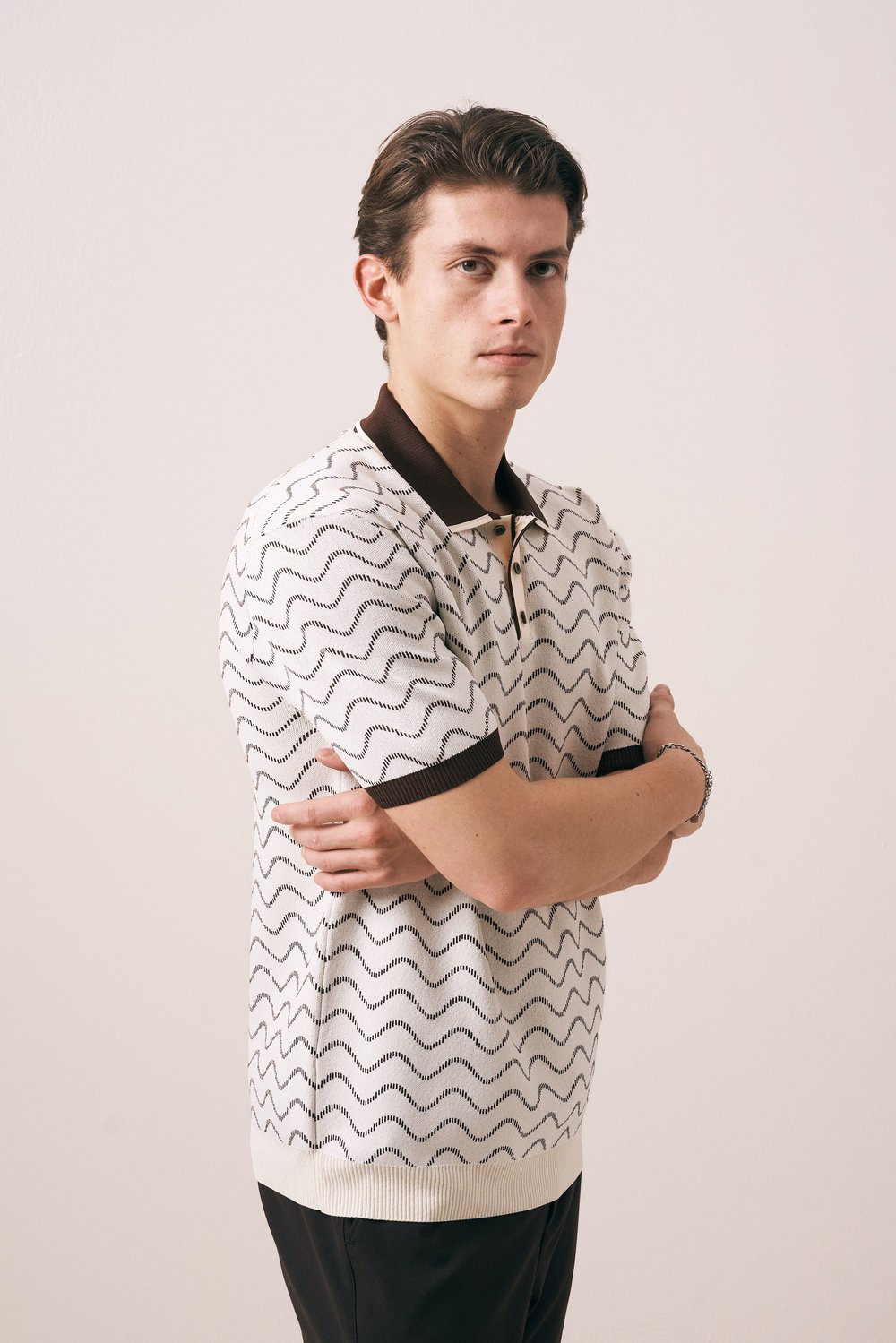 REGULAR FIT GEOMETRİK DESEN DÜĞMELİ POLO TRİKO T-SHIRT
