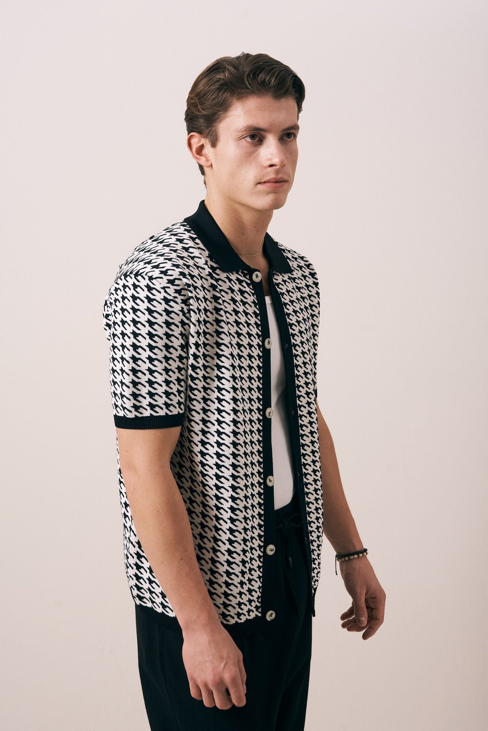 REGULAR FIT GEOMETRİK DESEN TRİKO GÖMLEK