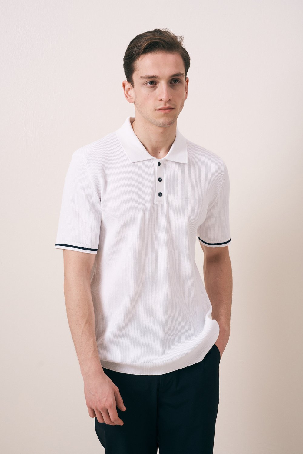 REGULAR FIT KOL DETAYLI DÜĞMELİ POLO TRİKO T-SHIRT