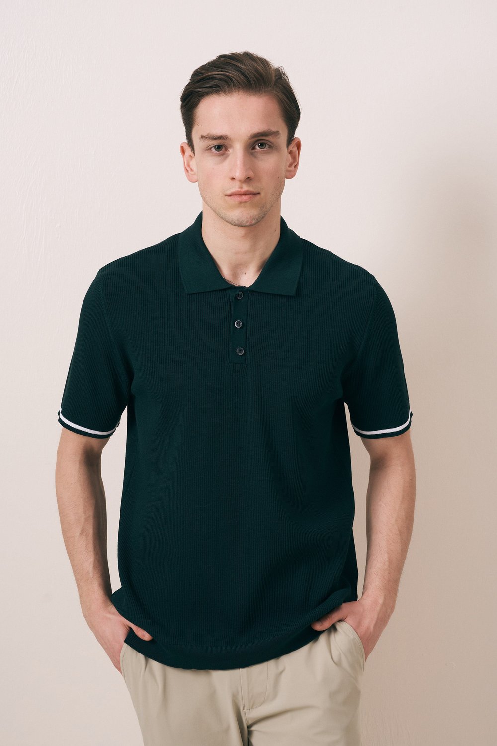 REGULAR FIT KOL DETAYLI DÜĞMELİ POLO TRİKO T-SHIRT