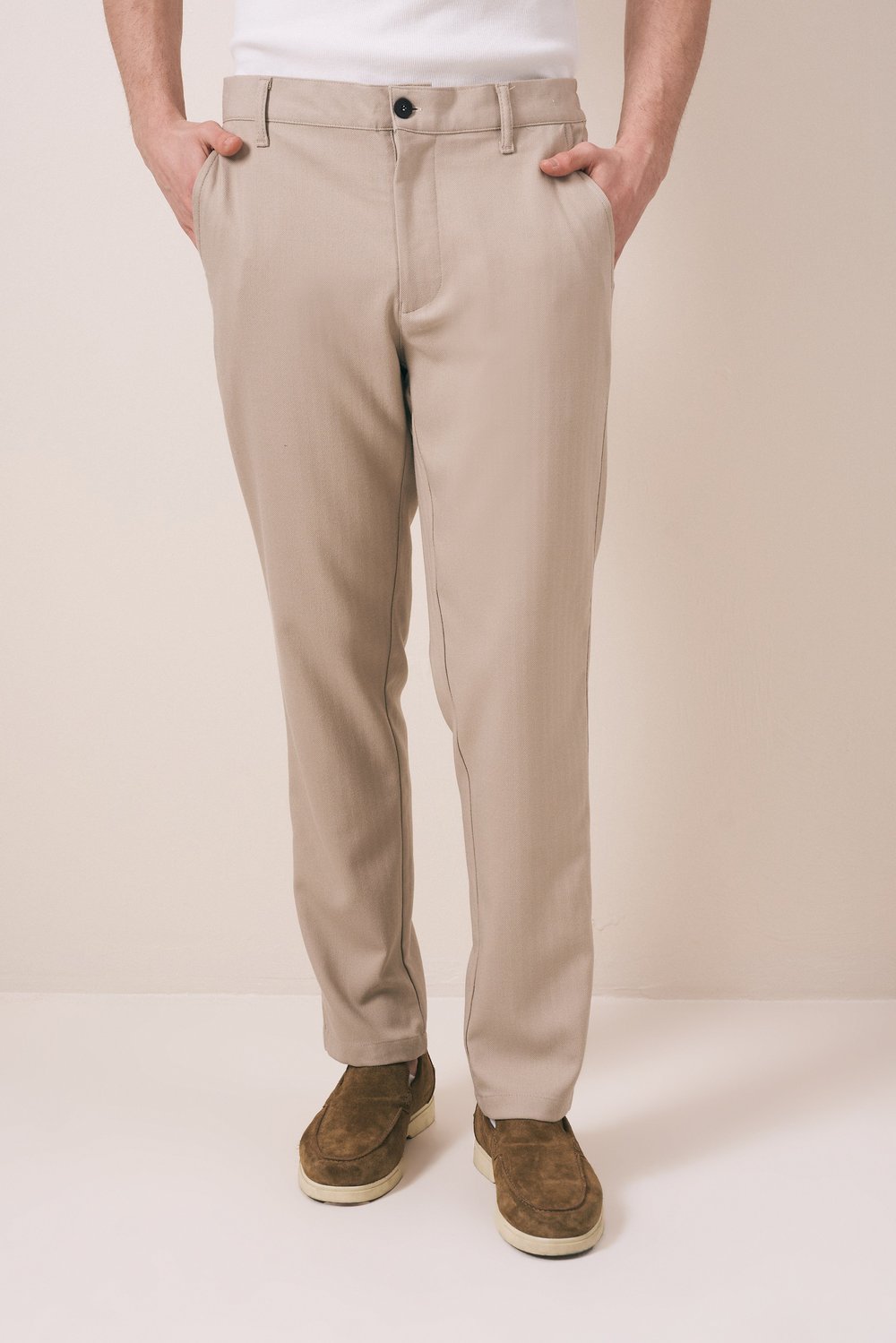 REGULAR FIT RAHAT DOKULU PANTOLON