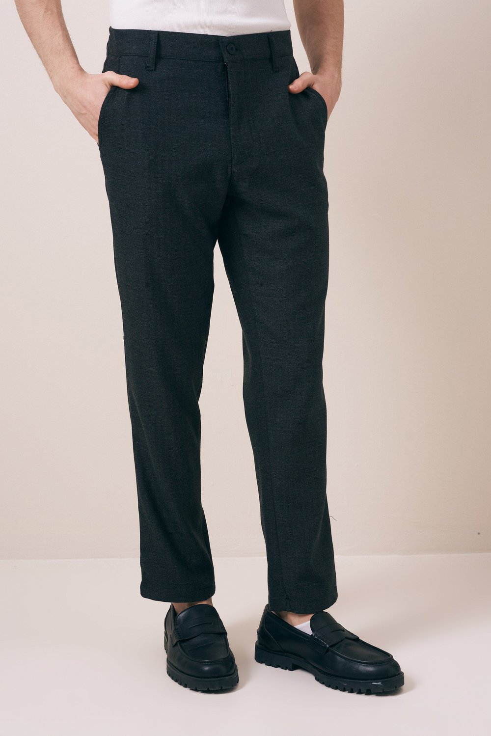REGULAR FIT RAHAT DOKULU PANTOLON