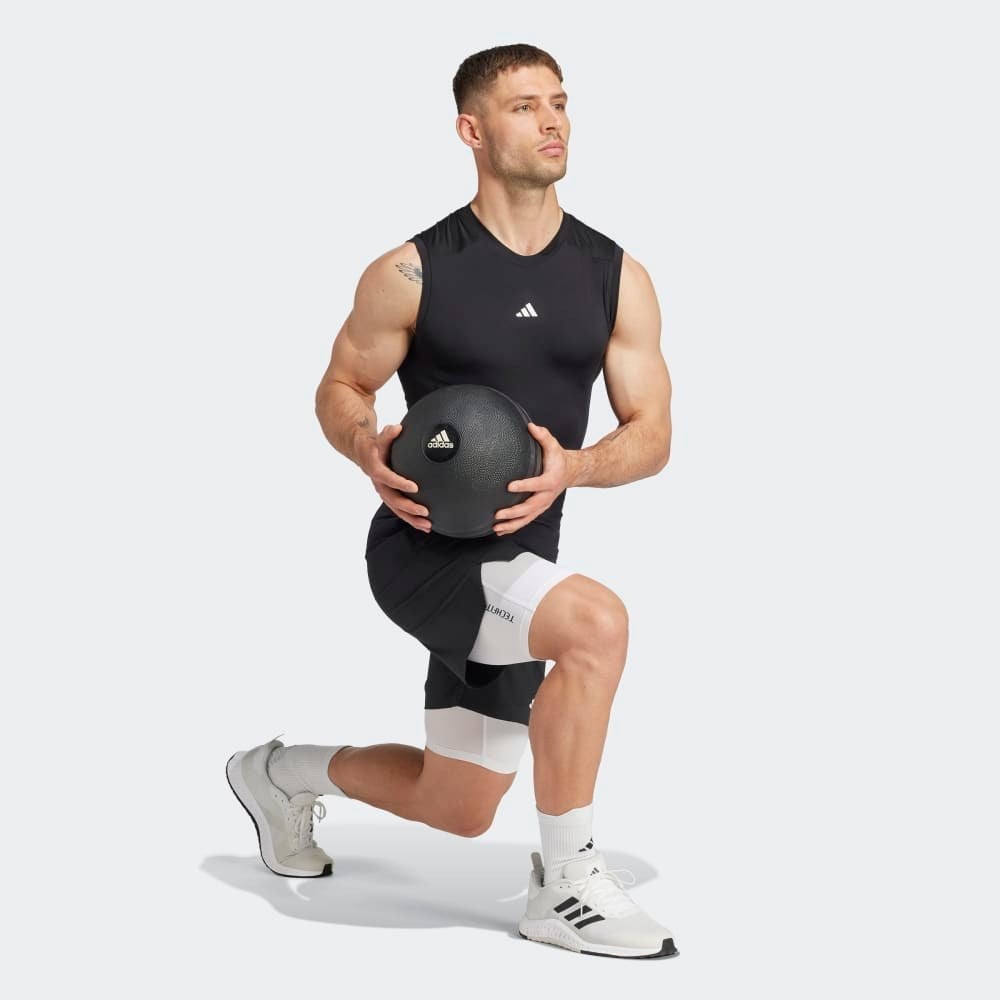 TF BASE SHORT T
