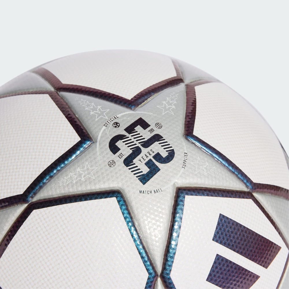Uefa Champions League Üçüncü Top