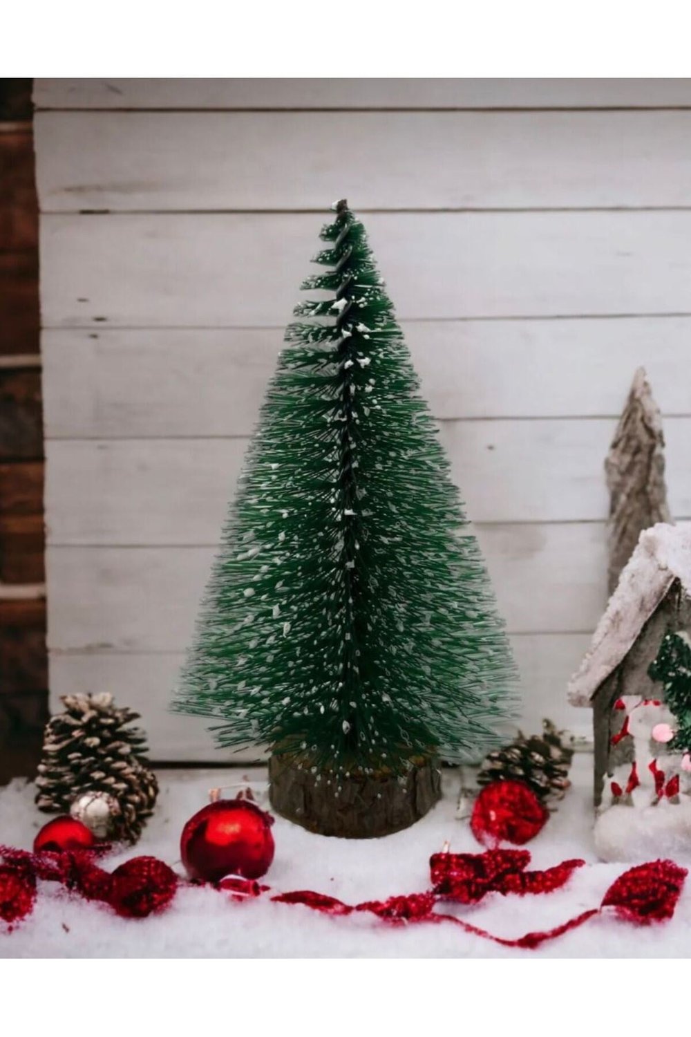 Minyatür Yılbaşı Karlı Çam Ağacı (20 Cm)