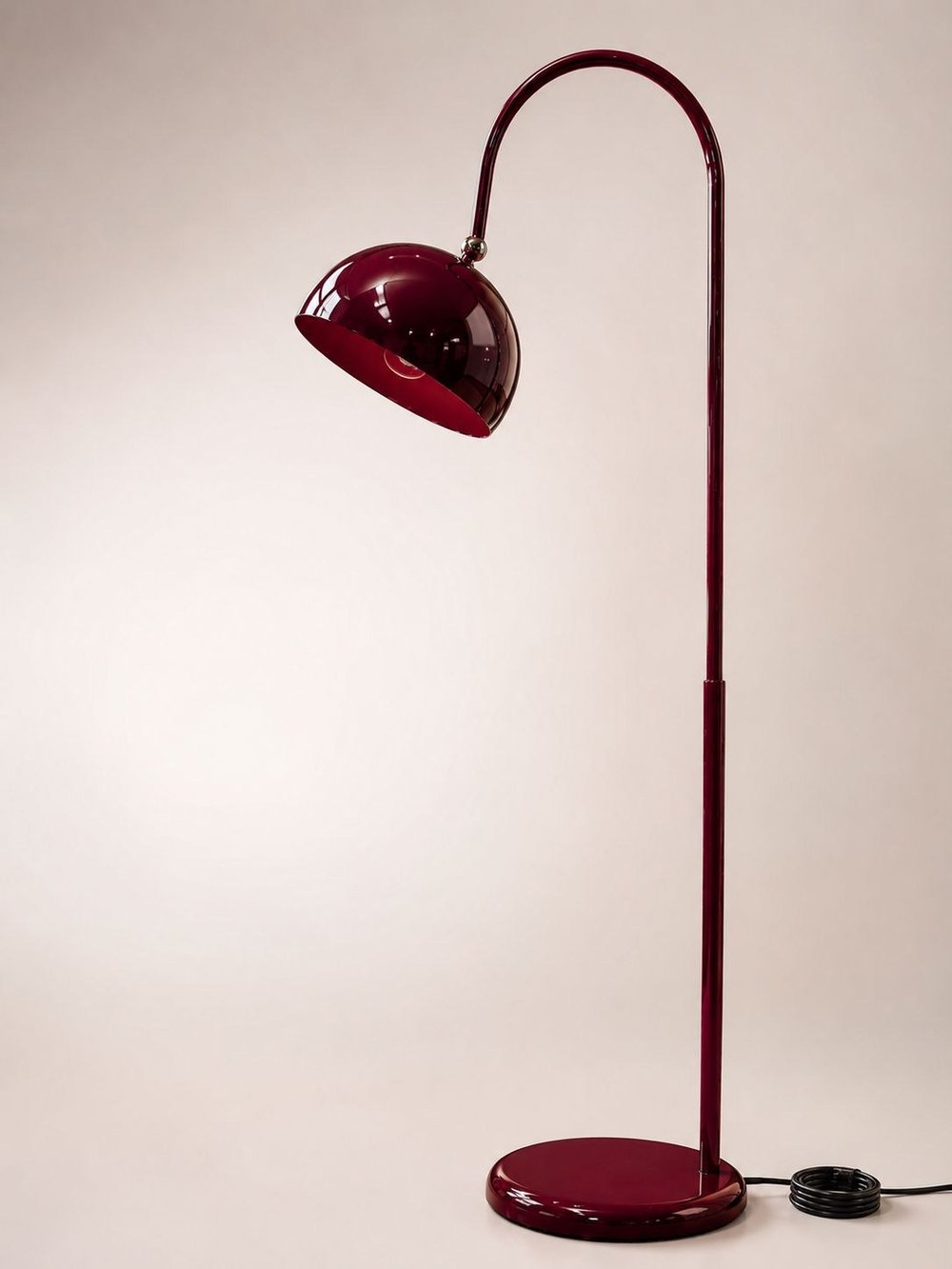 Modern Bordo Metal Lambader – E27 Duylu Şık Ayaklı Salon Lambası