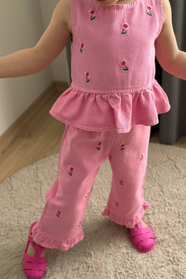 Kız Çocuk Çiçek Nakışlı Denim Bluz ve Pantolon Takım Pembe