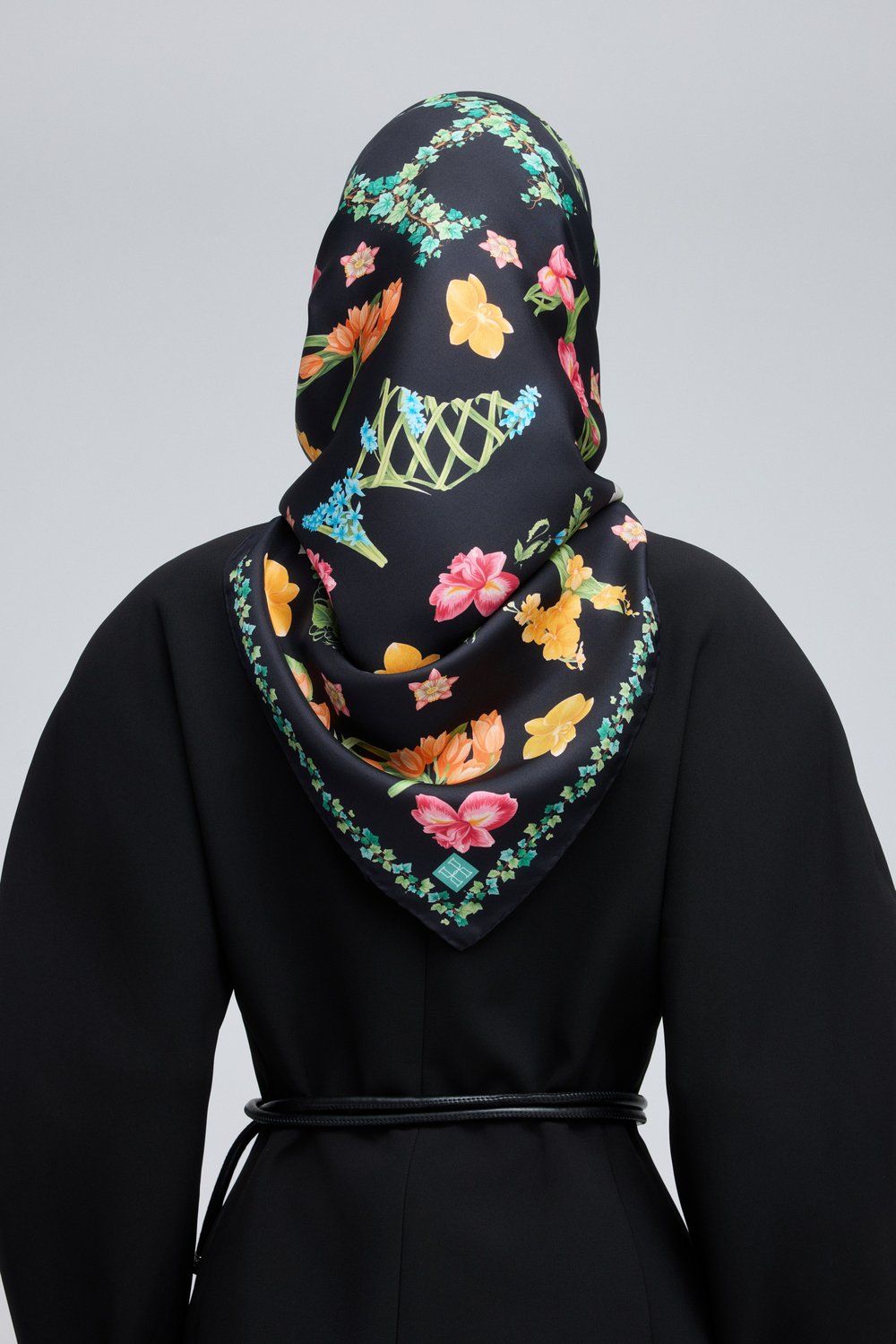 BLACK DAHLİA EŞARP