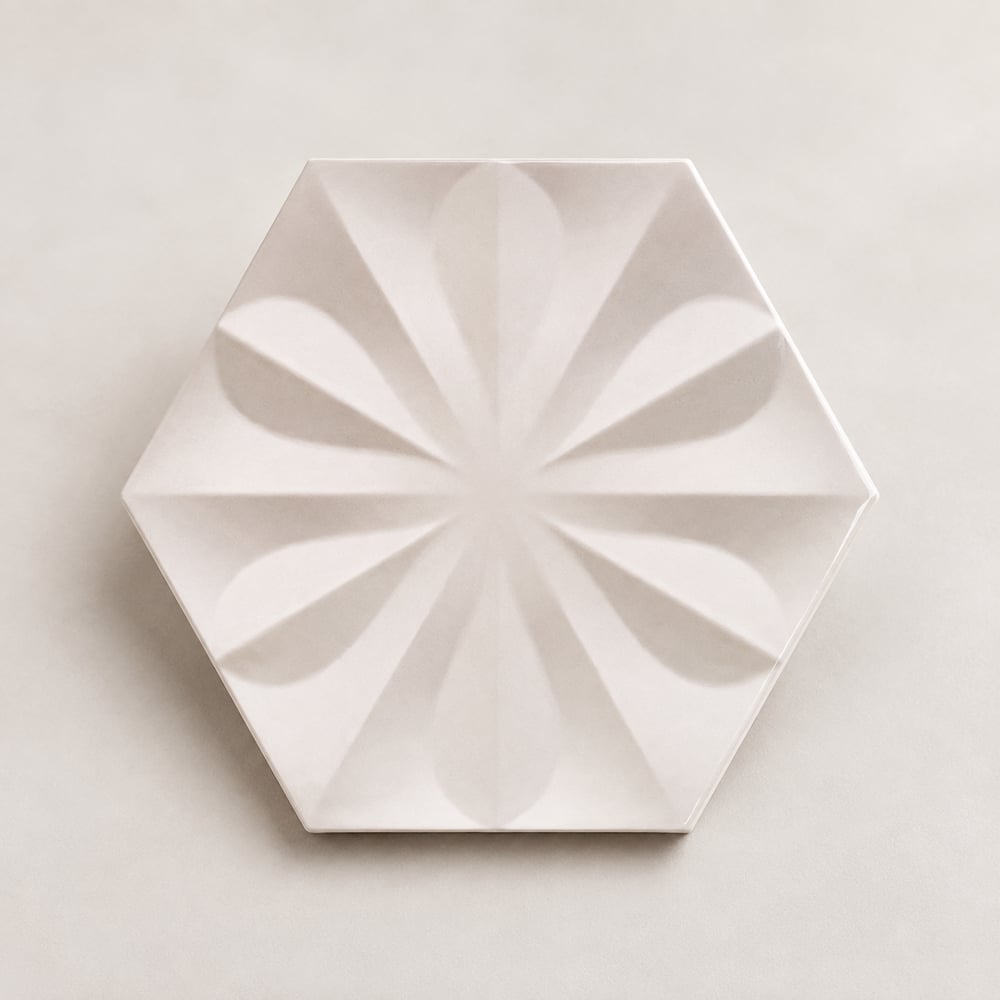 Armada Çini 15x17 Cm Çiçekli Beyaz Altıgen Seramik
