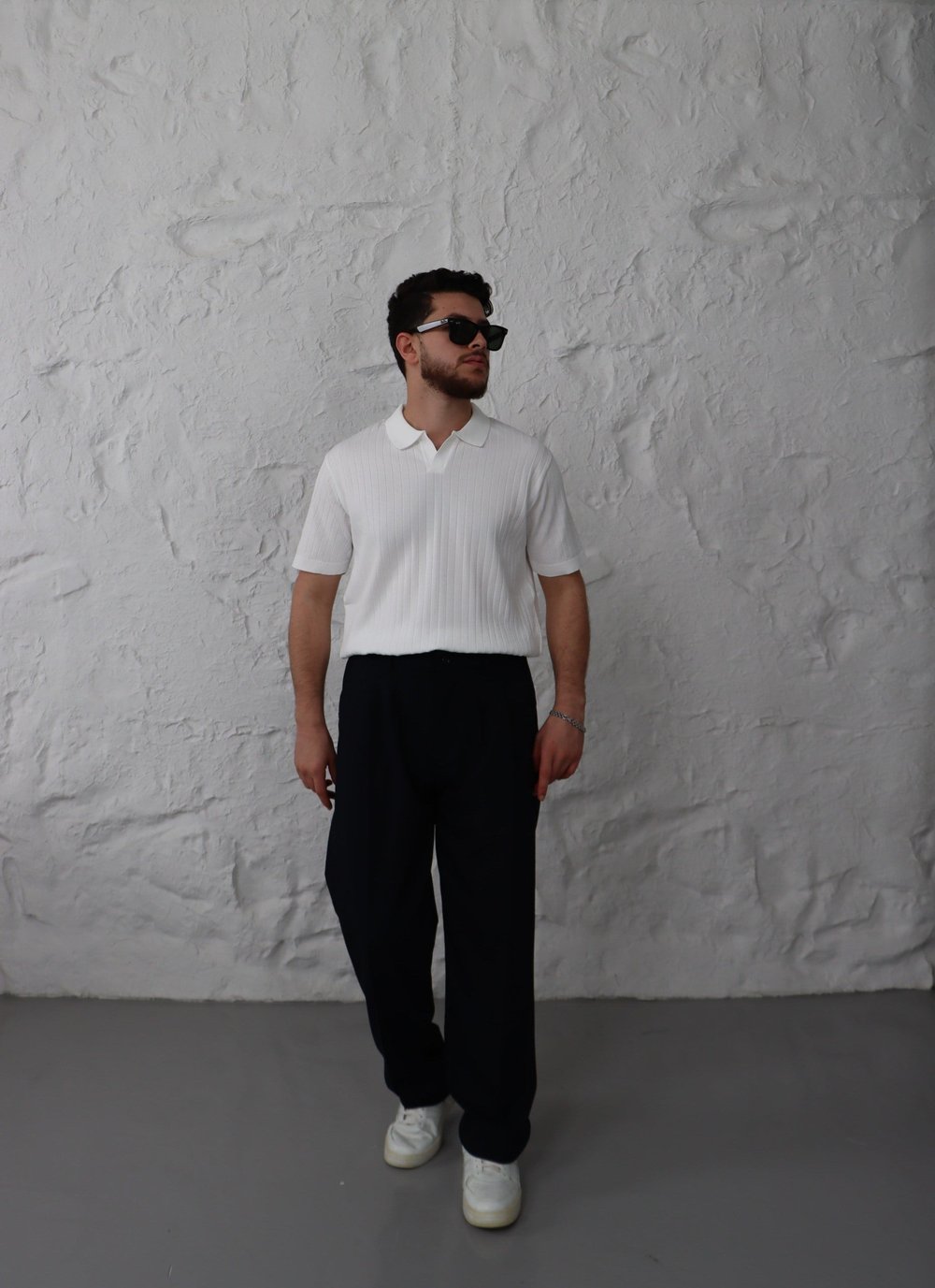 Beyaz Çizgi Örme Polo Yaka Triko T-shirt