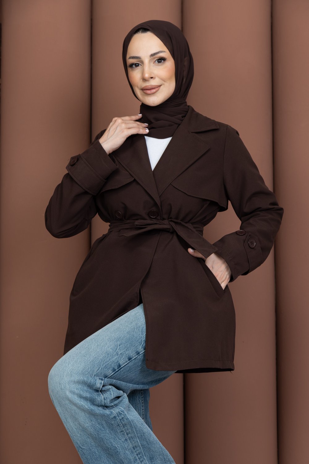 Kısa Rüzgarlıklı Kemerli Trençkot Kahverengi