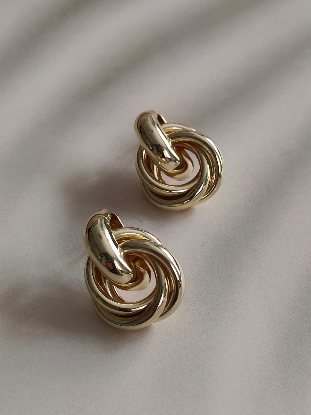 Gold küpe