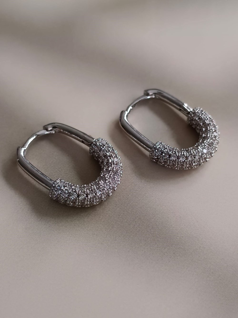 Zirkon Taşlı Silver Küpe