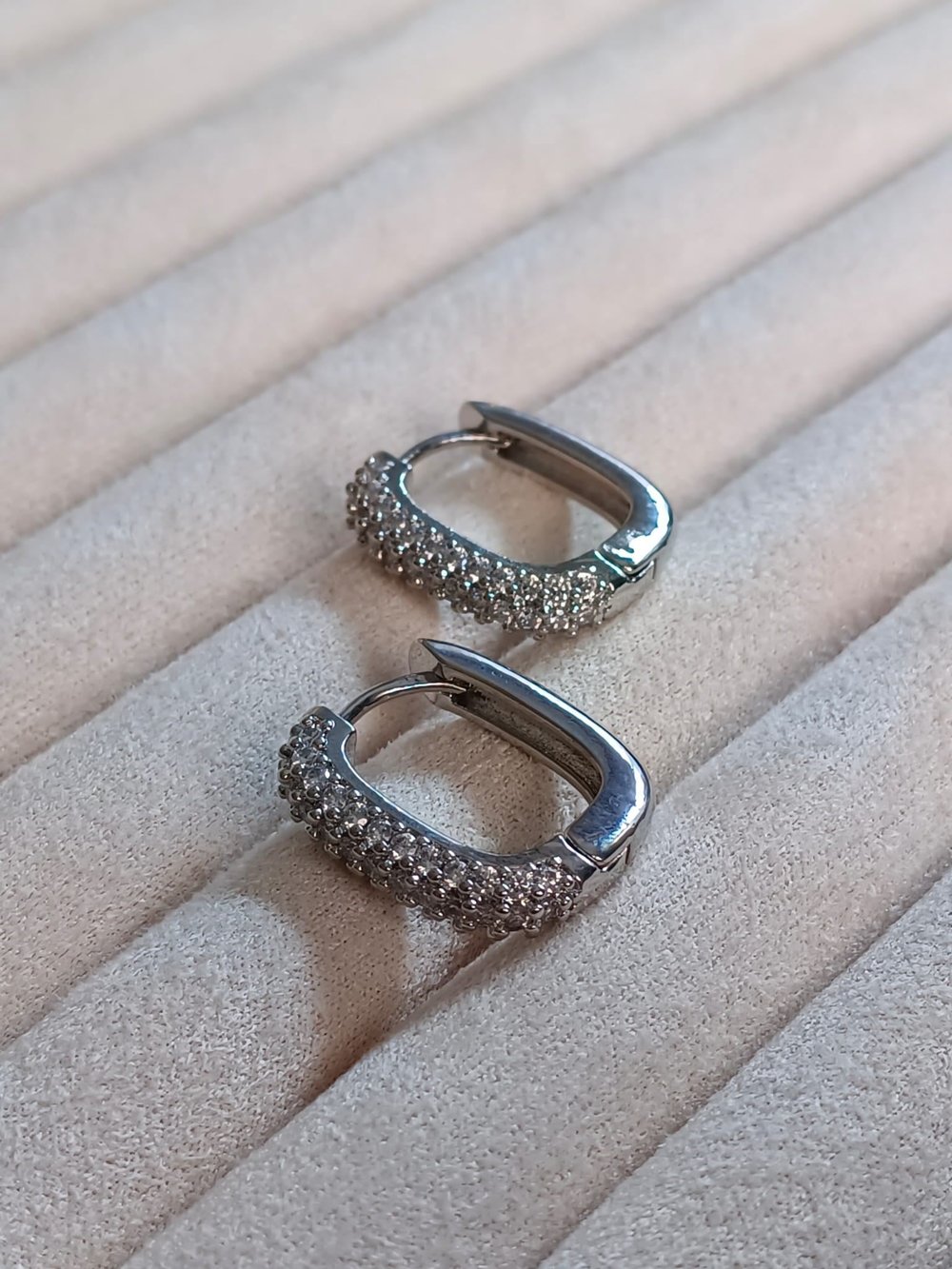 Zirkon Taşlı Silver Küpe