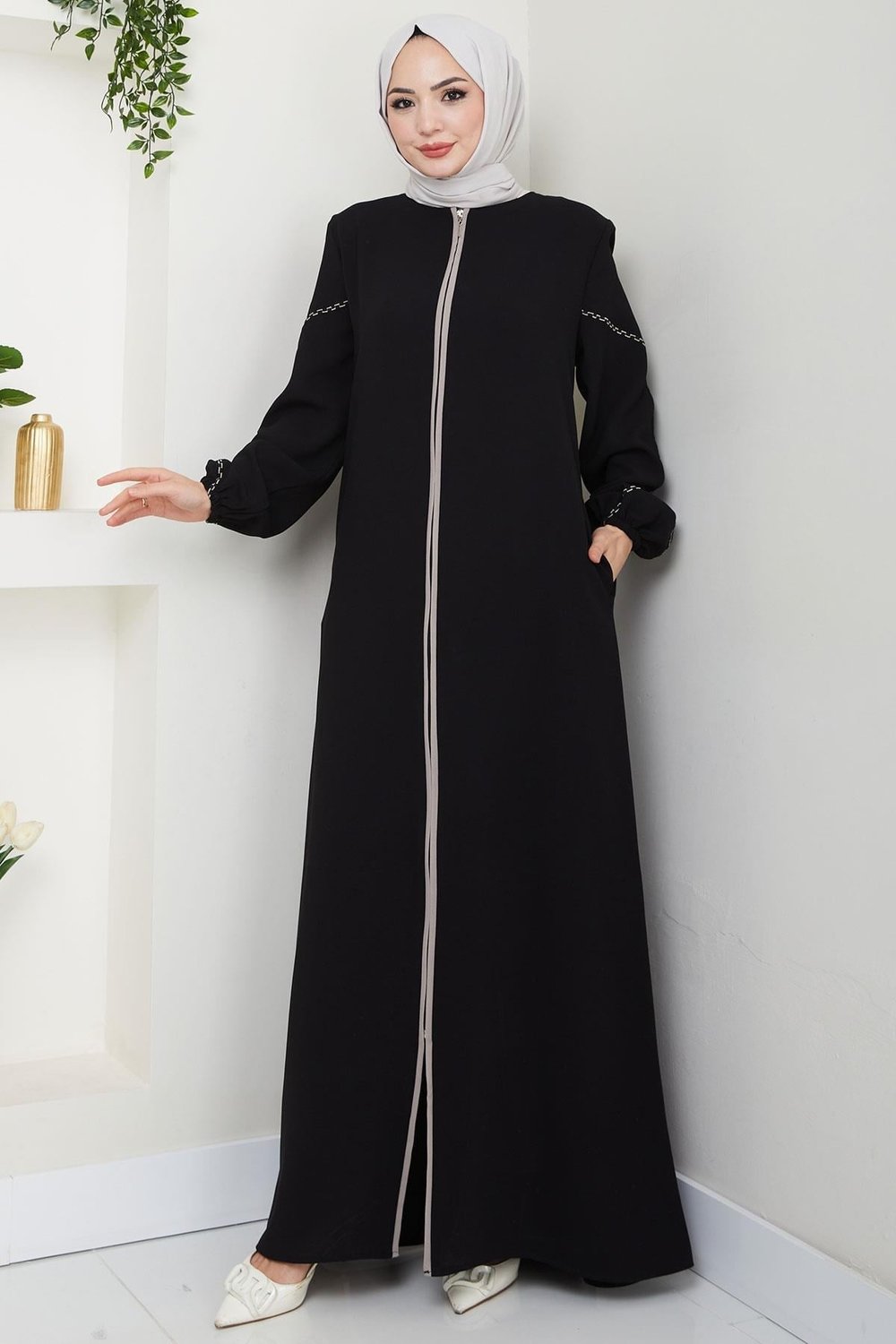 Kolları Nakışlı Ferace Siyah HM2721