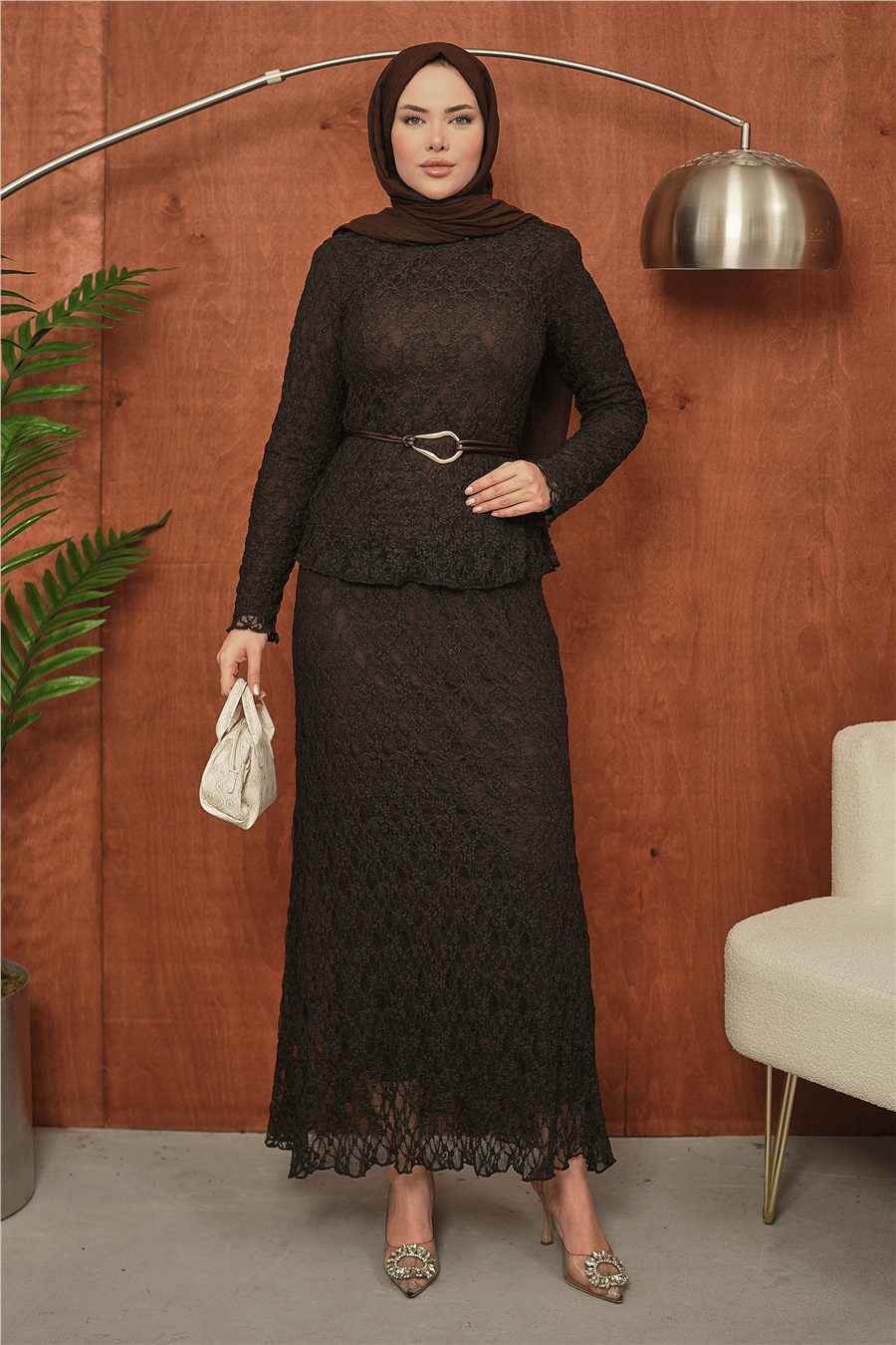 Kahverengi Dantel Detaylı Peplum Tesettür Takım