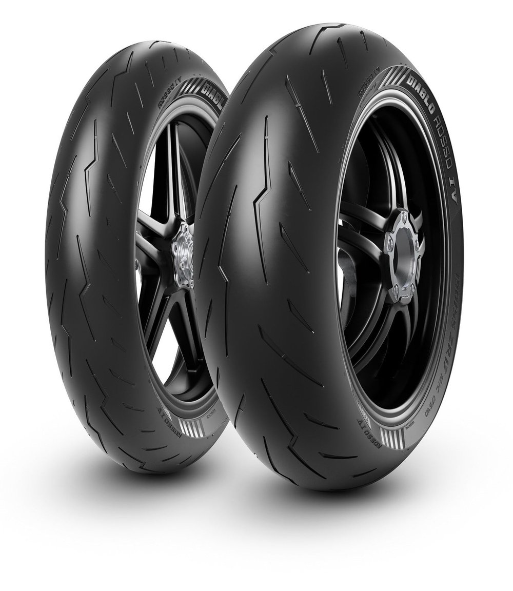 Pirelli Set 120/70ZR17 ve 200/55ZR17 Diablo Rosso IV Ön Arka Takım