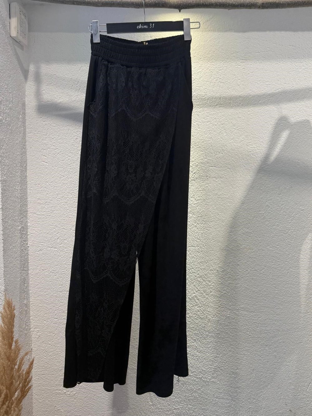 Bel Lastikli Dantelli Pantolon 