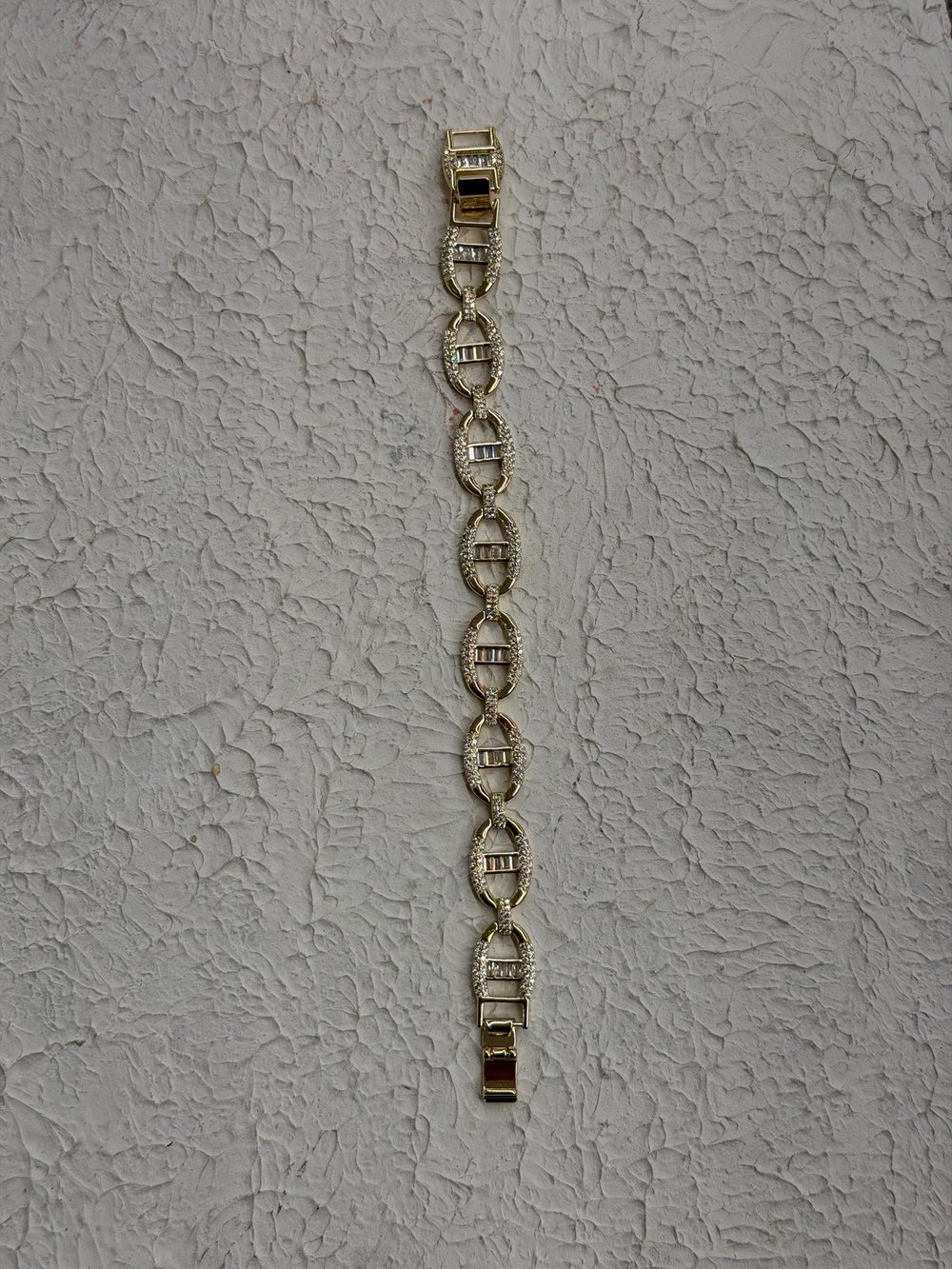Oval Geçmeli Taşlı Künye Bileklik