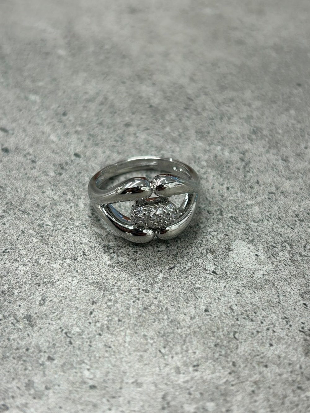 Oval Taşlı Yüzük