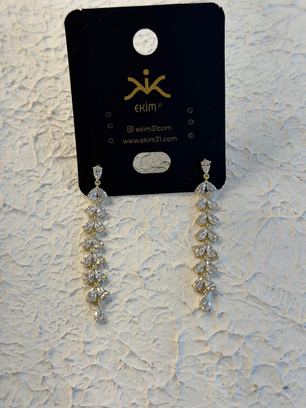 Sallantılı Damla Küpe