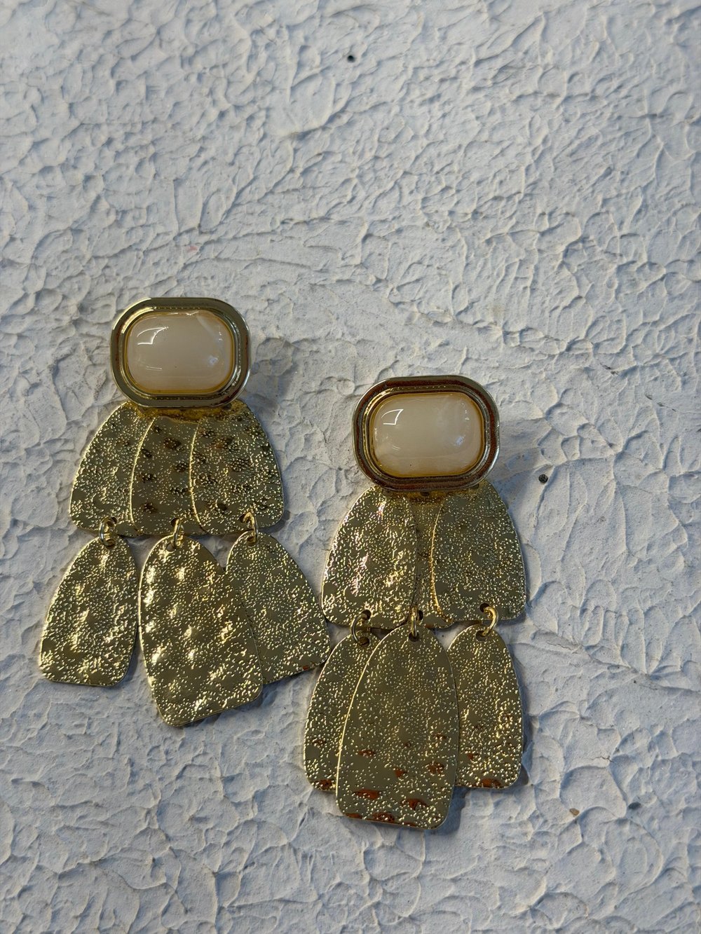Sallantılı Gold Küpe