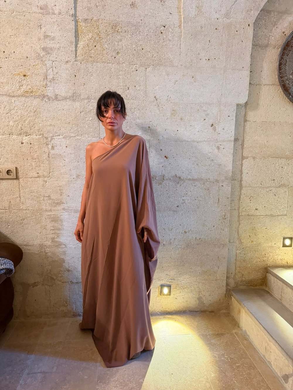 Tek Omuz Oversize Açık Kahve Elbise