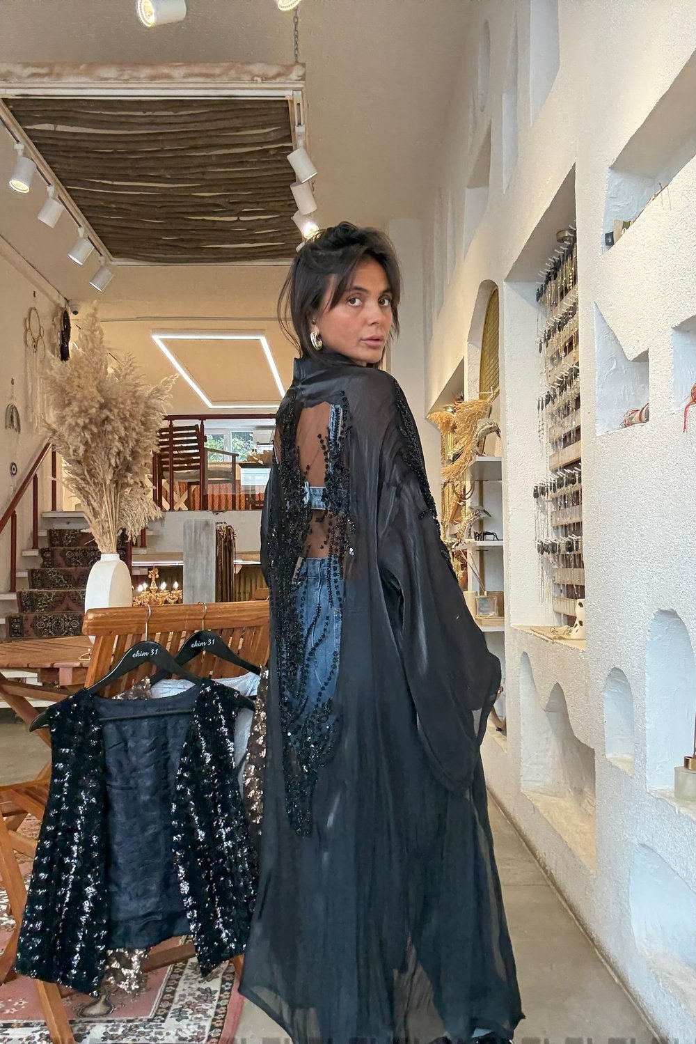 Tül Detaylı İşlemeli Siyah Kimono