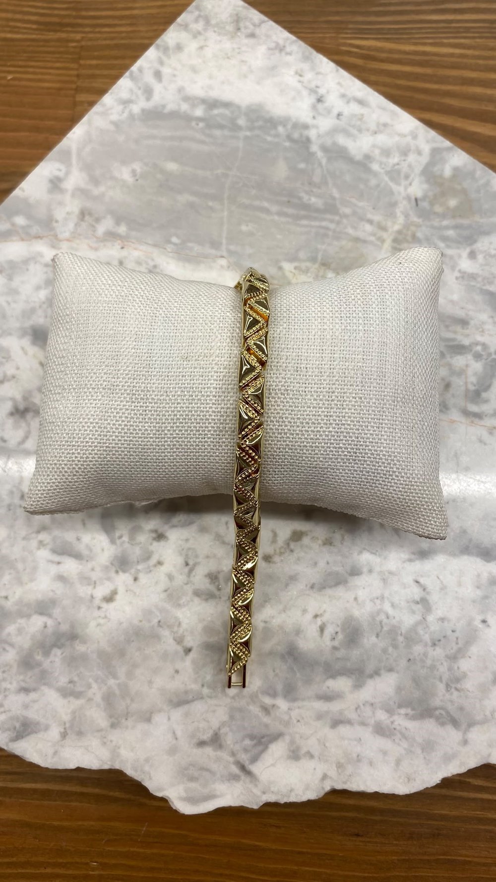 Üçgen Model Gold Bileklik