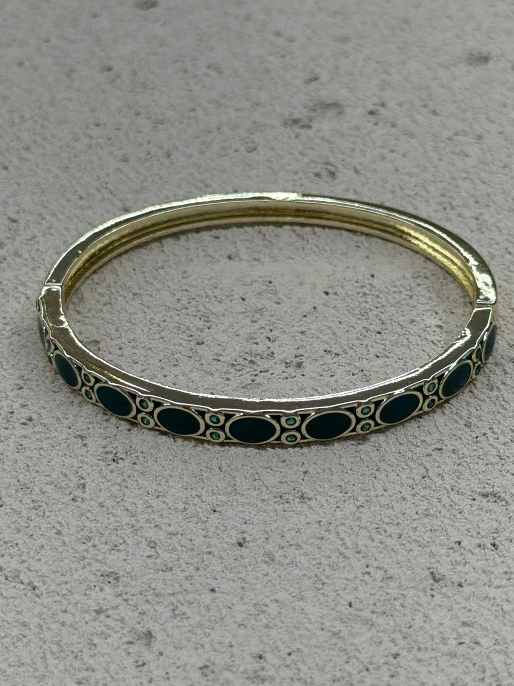 Yeşil Oval Model Bİleklik