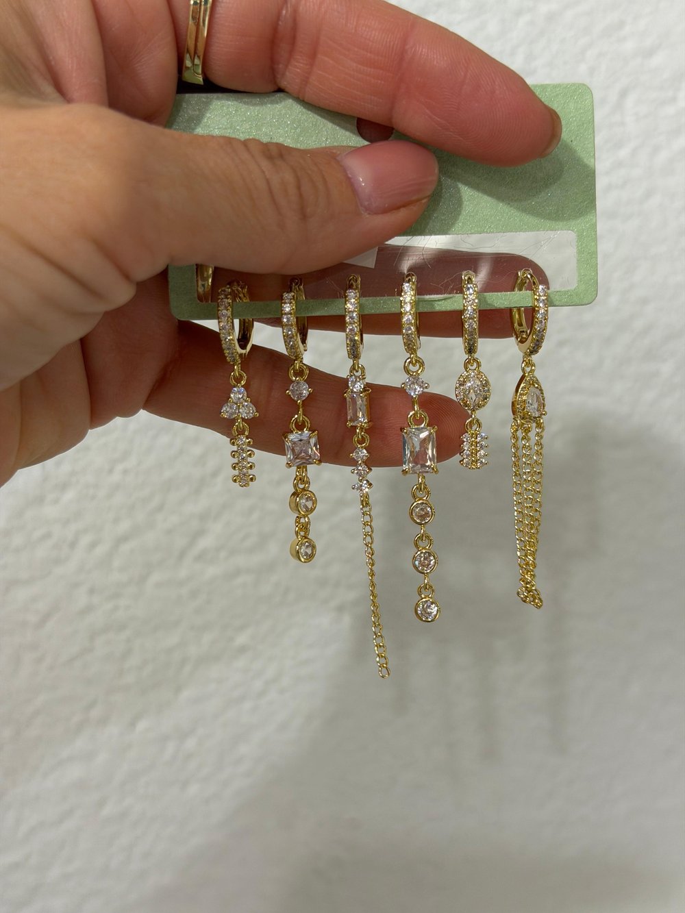Zincir Taşlı Set Küpe
