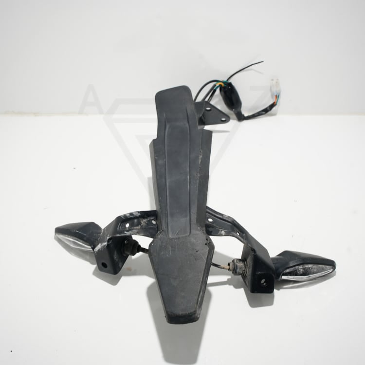 CF 250 SR ARKA ÇAMURLUK KUYRUĞU,ARKA SİNYAL,PLAKALIK IŞIĞI VE ÇAMURLUK DEMİRİ YAMUK ORJİNAL ÇIKMA 