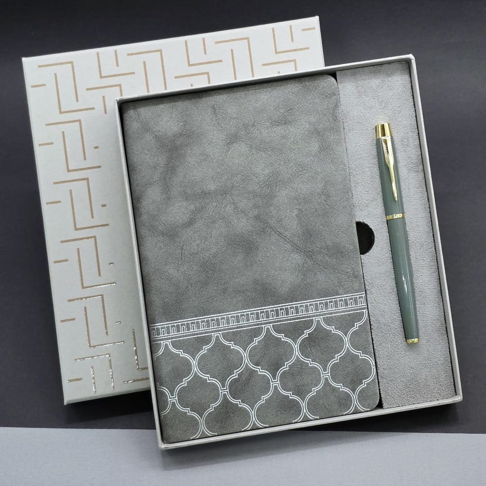 Gri Renk Defter Ve Metal Roller Kalem Seti