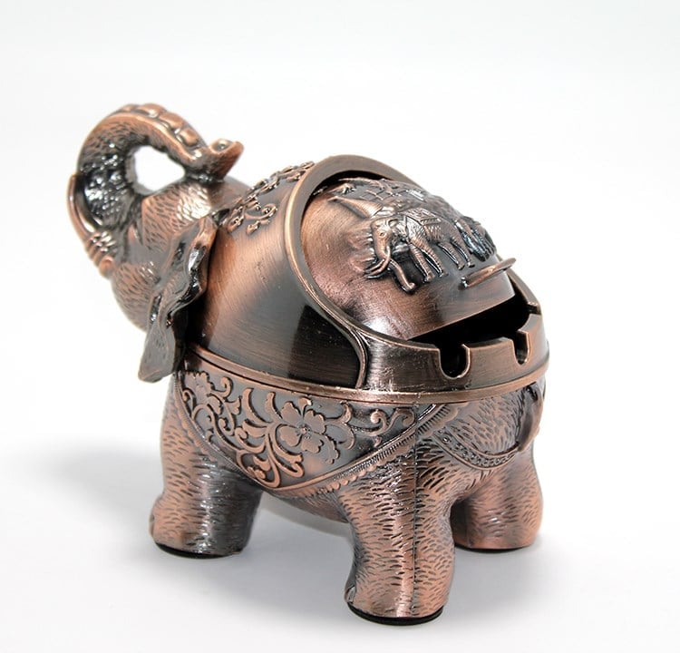 Metal Fil Figürlü Küllük Model 2