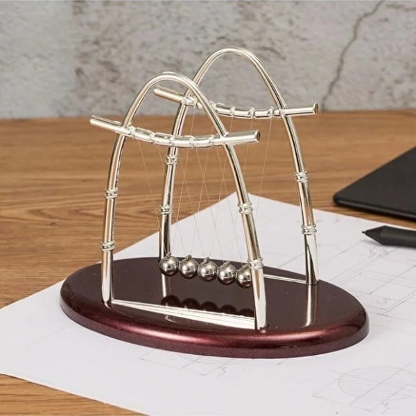 Oval Tabanlı Newton Balans Beşiği